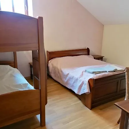 Maison Charmante Dans Le Village De Avec Jardin