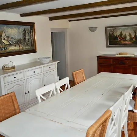 Maison Charmante Dans Le Village De Avec Jardin *