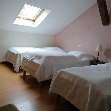 Maison Charmante Dans Le Village De Avec Jardin *