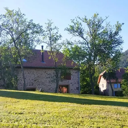 Maison Charmante Dans Le Village De Avec Jardin