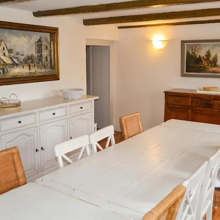 Maison Charmante Dans Le Village De Avec Jardin *
