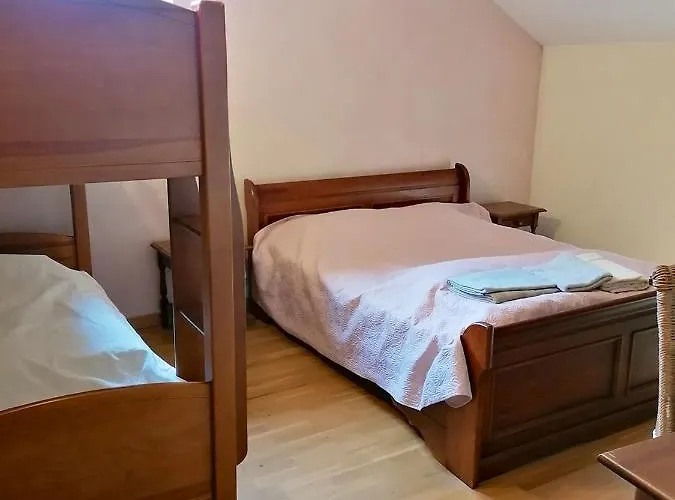 Maison Charmante Dans Le Village De Avec Jardin