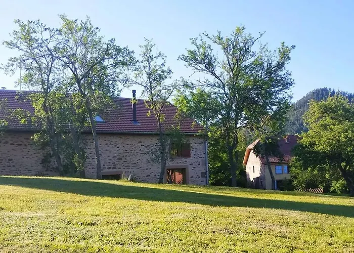 Maison Charmante Dans Le Village De Avec Jardin